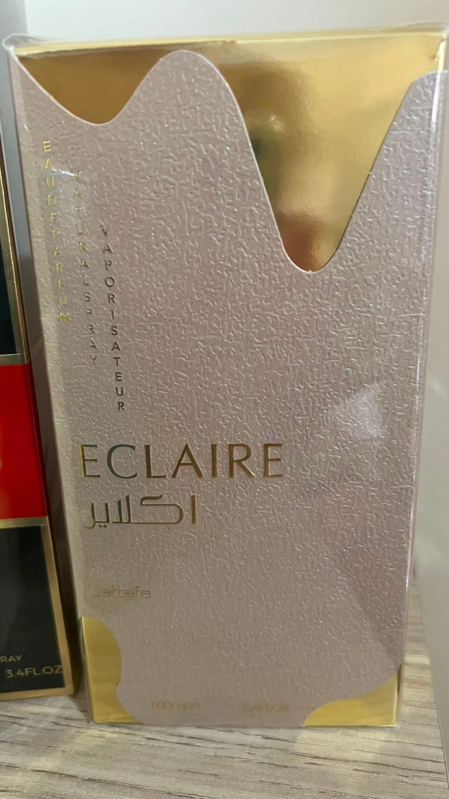 Lattafa Eclaire